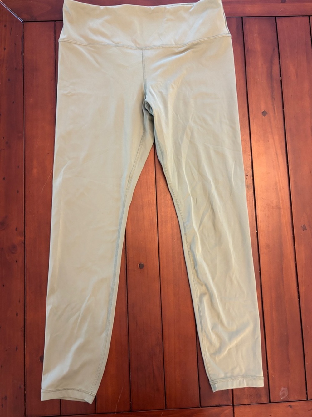 Athleta Sage Green Women’s Elation 7/8 Tights/ Leggings - L Tall